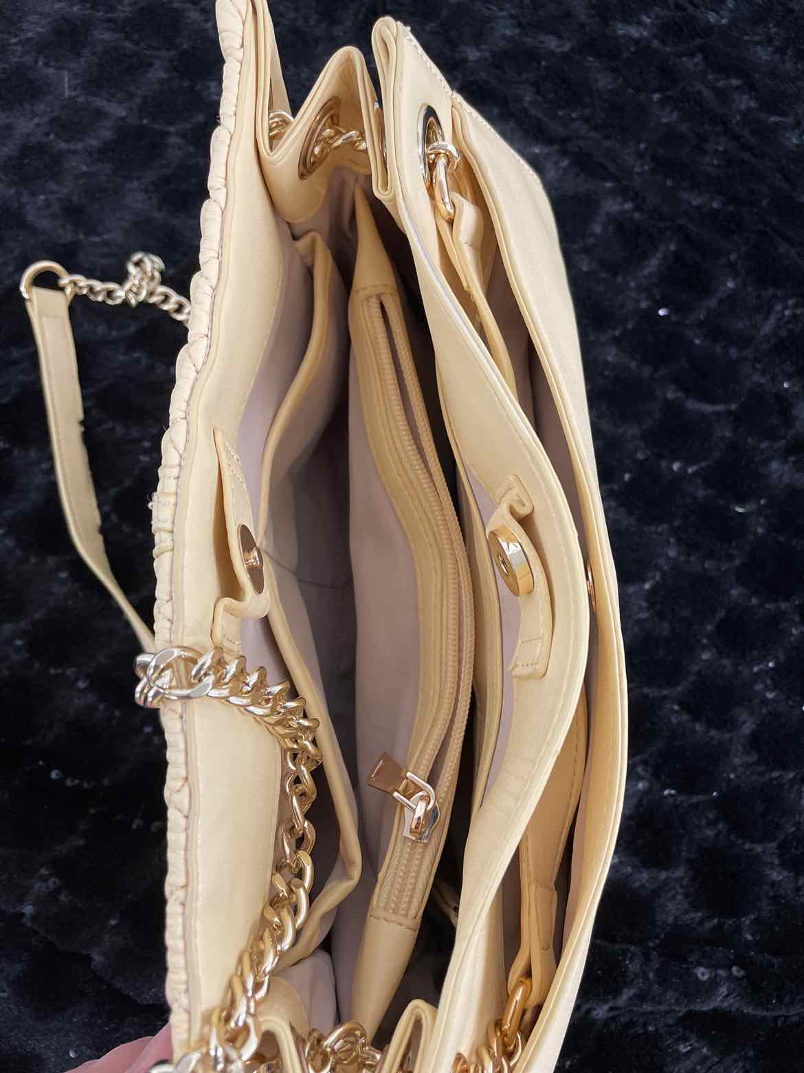 I.N.C. International Concepts Harrper Aurora Quilted Shoulde Double Cream NO SIZ