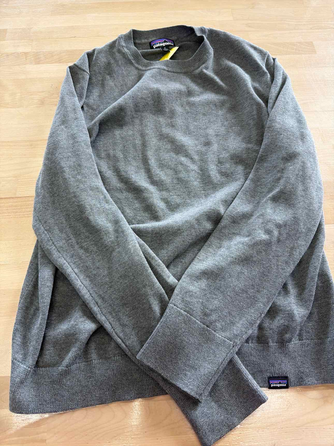 Patagonia Size M Gray MENS Long Sleeve Shirt