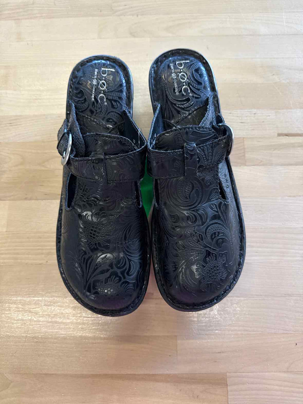 B.O.C. Size 10 Black Leather Preloved Clogs