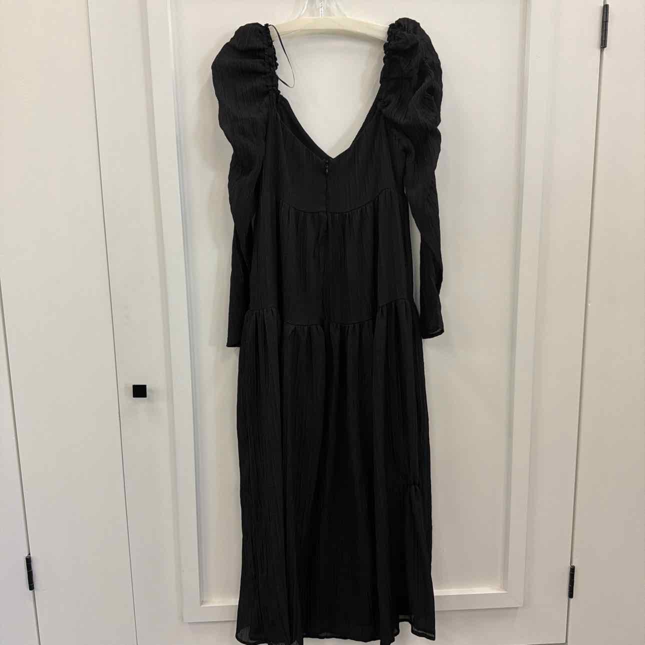 astr Size M Black Preloved Dress
