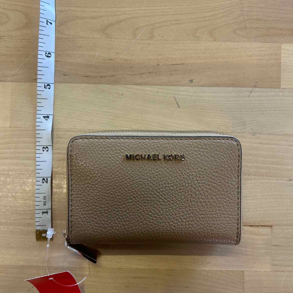 Michael Kors Jet Set Small Zip Around Card Case
