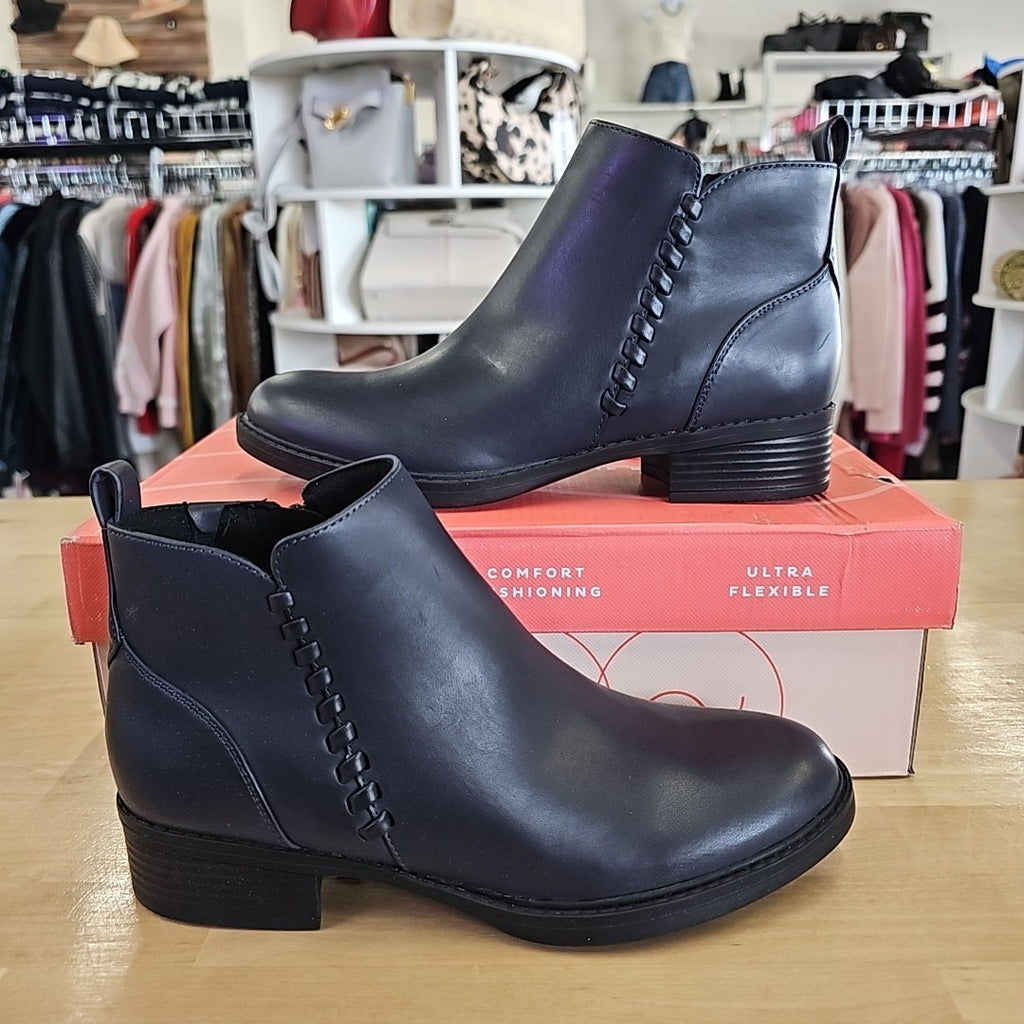 Easy Spirit Size 6 Loranda 3 Navy Booties