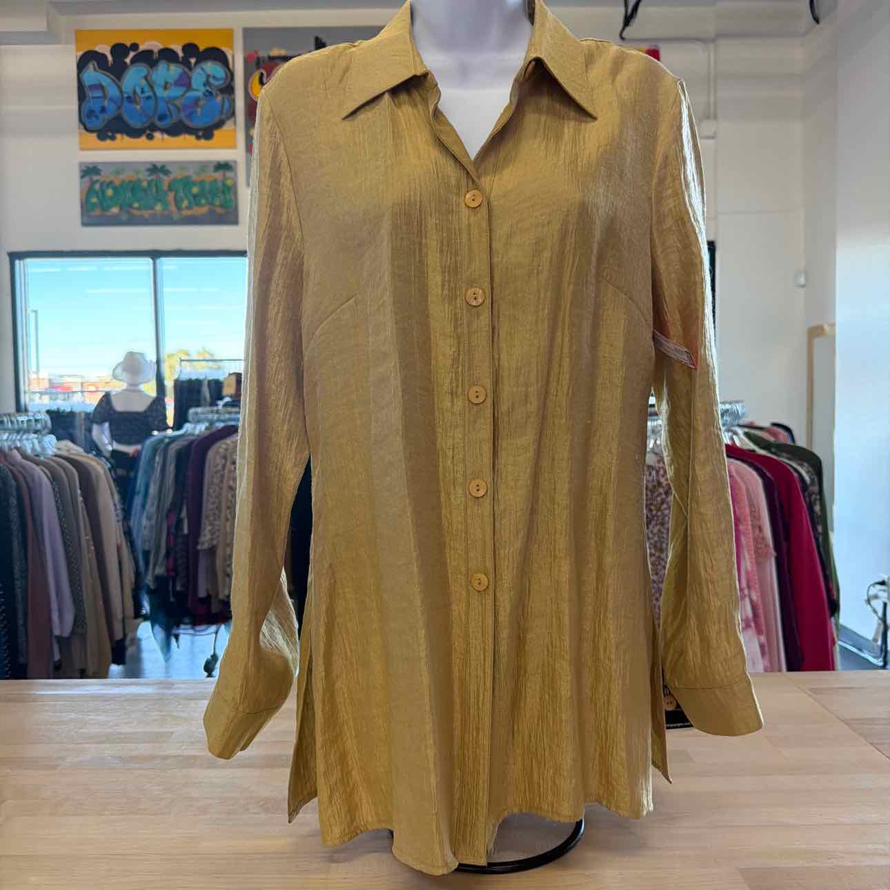 Sharon Young Size M Gold New Button Down Shirt