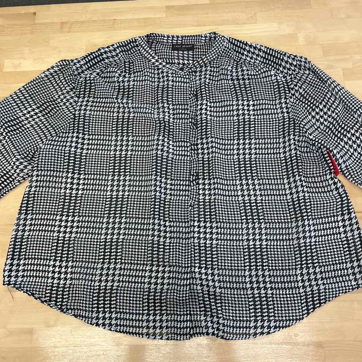 Lane Bryant Size 22 Black/White Preloved Button Down Shirt