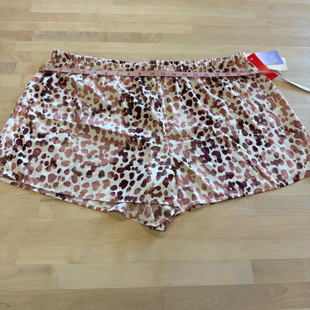 Stars Above Size XL Pink Preloved Shorts