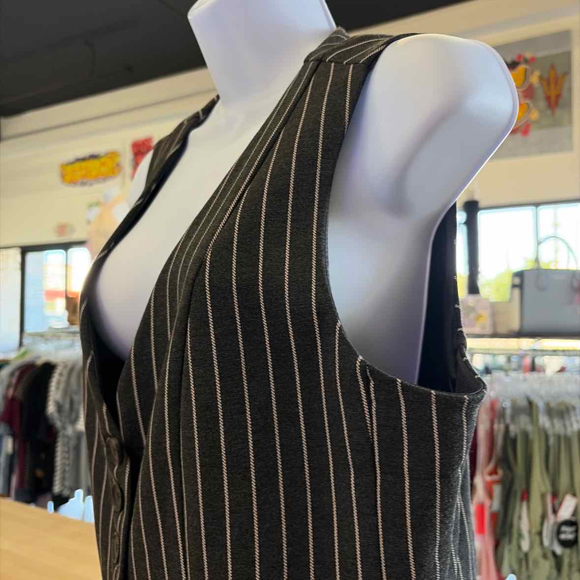 Torrid Size 00 Black New Vest