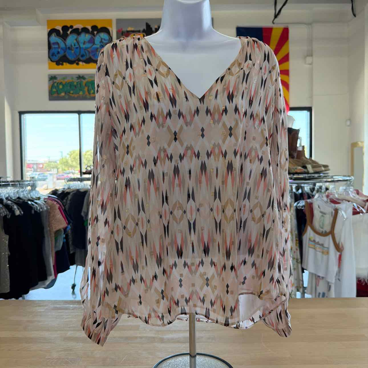White House Black Market Size 6 Pink White Black Preloved Blouse LS