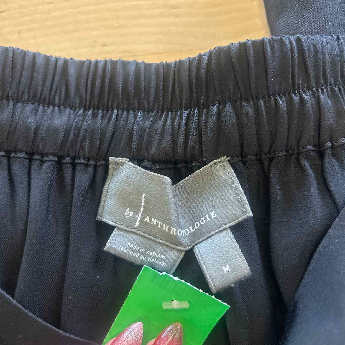 Anthropologie Size M Black viscose Preloved Pants