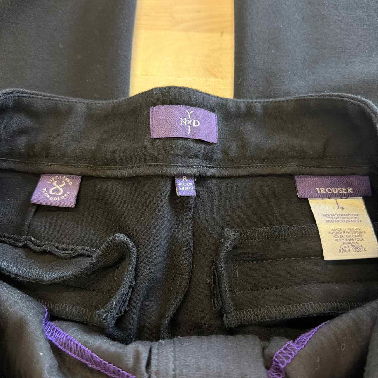 NYDJ Size 8 Black Preloved Pants