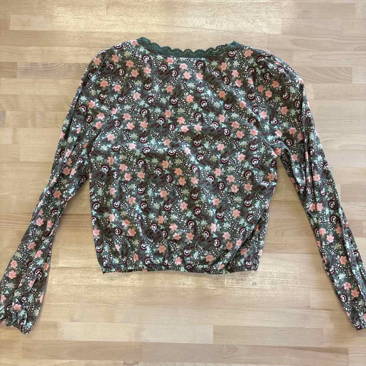 Self E Size L Green Print Knit Top NWT