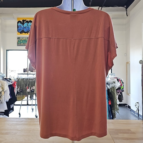 32 degrees Size L Nude Preloved Shirt