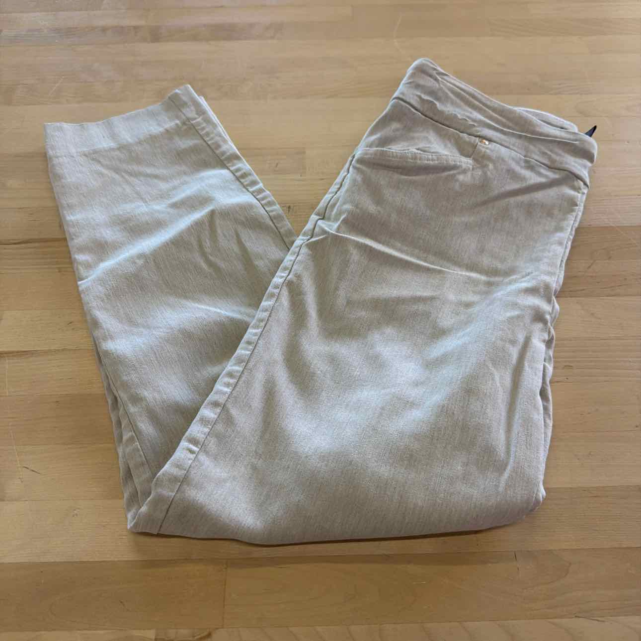 Hilary Radley Size S Beige Preloved Pants