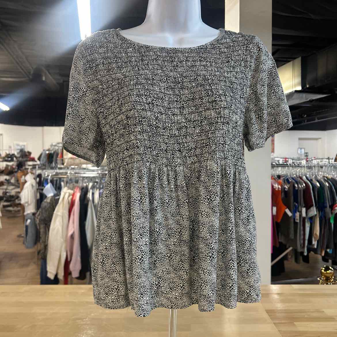 Urban Romantics Size L Black White Preloved Blouse SS