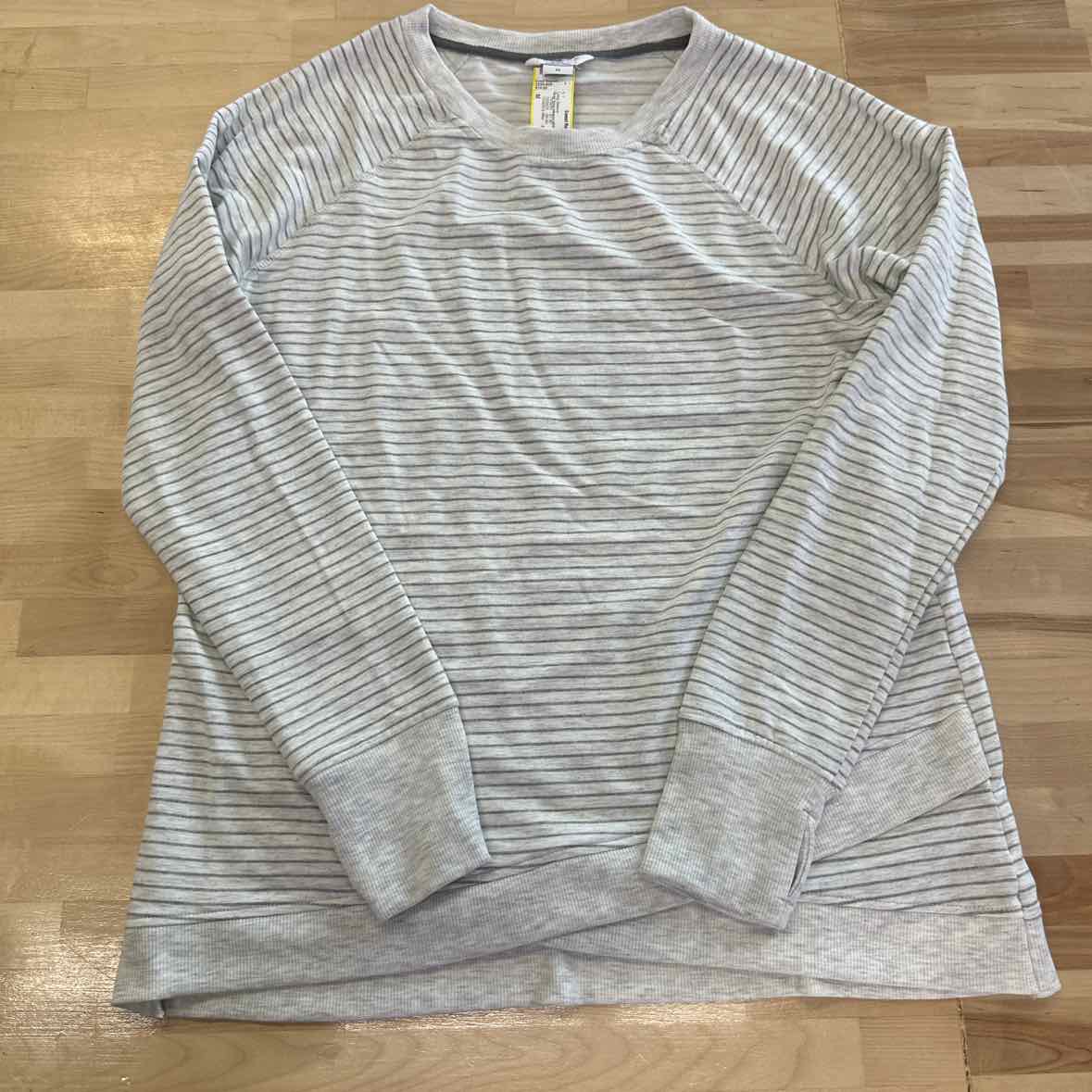 Danskin Size M Gray Long Sleeve