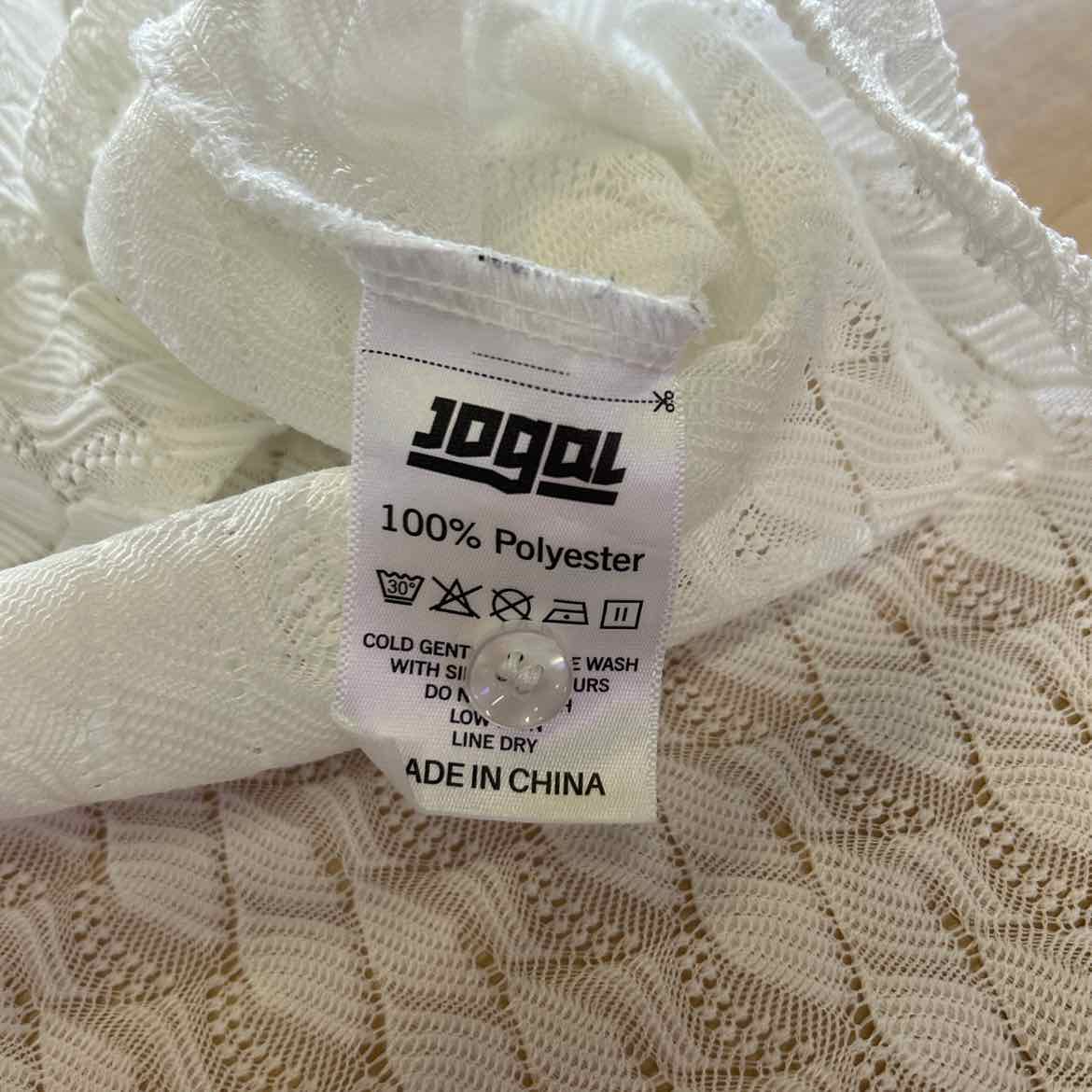 jogal Size M White Preloved MENS Button Down Shirt