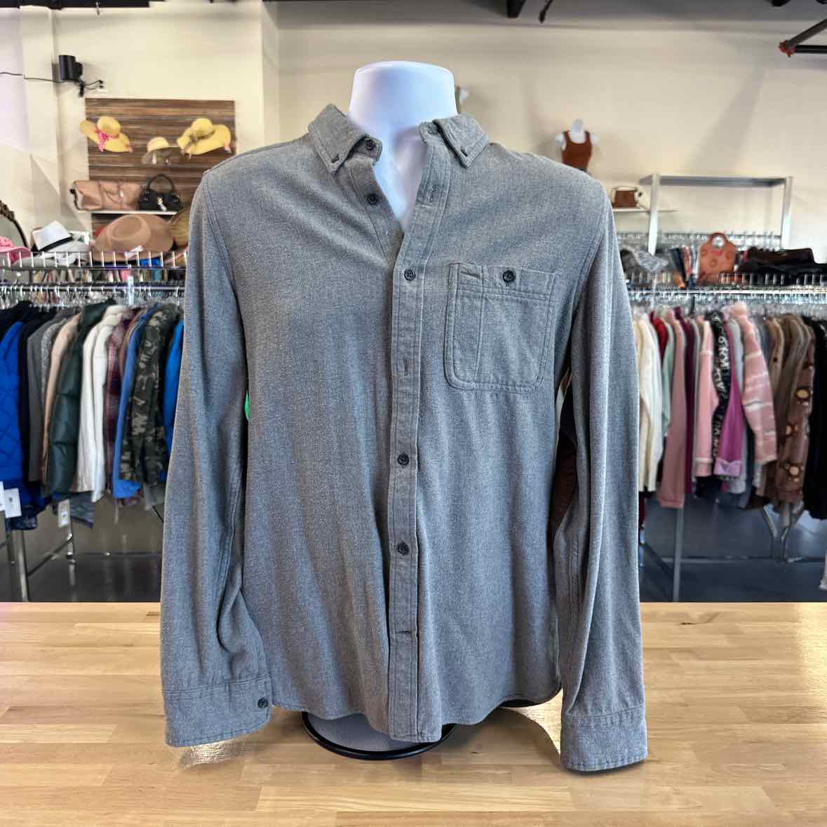 Gap Size M Gray MENS Button Down Shirt