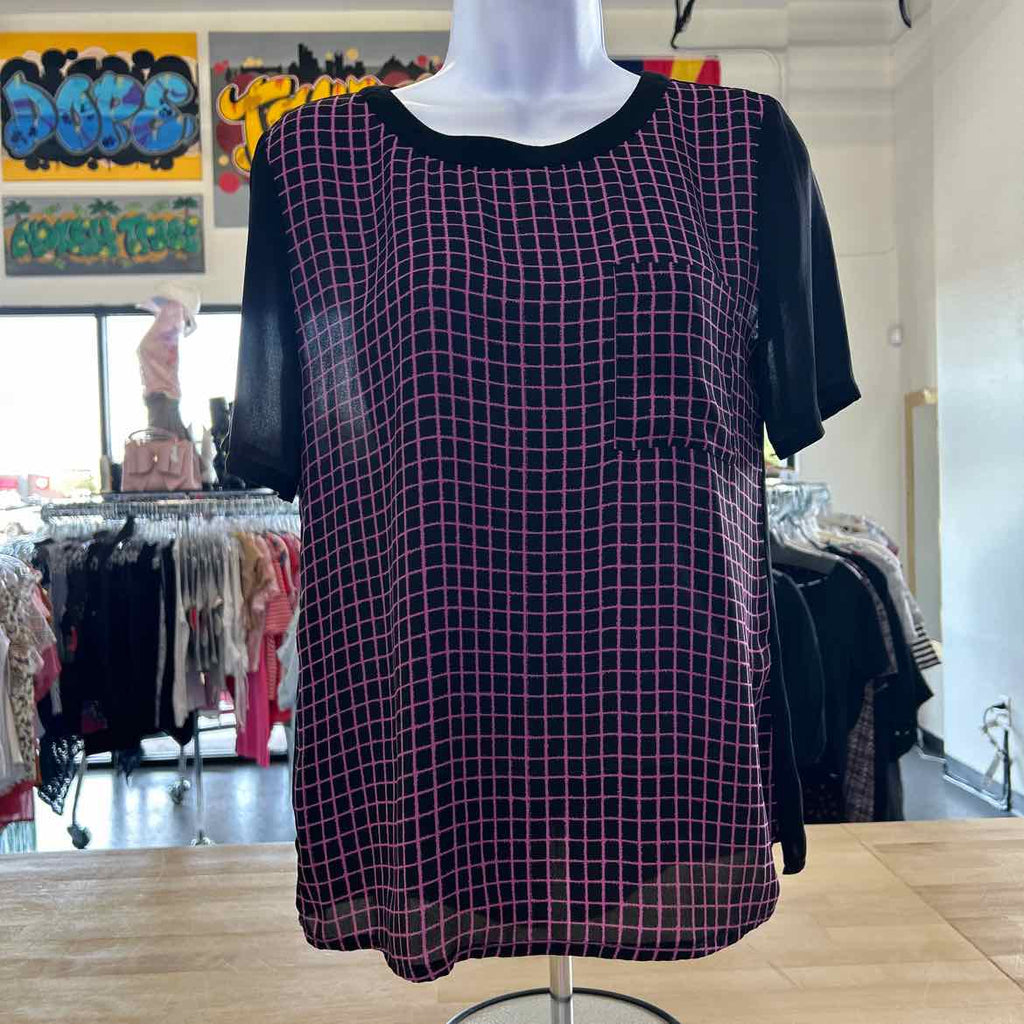 Halogen Size S Black Preloved T-Shirt SS