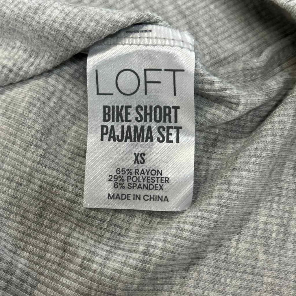 Loft Size XS Gray T-shirt
