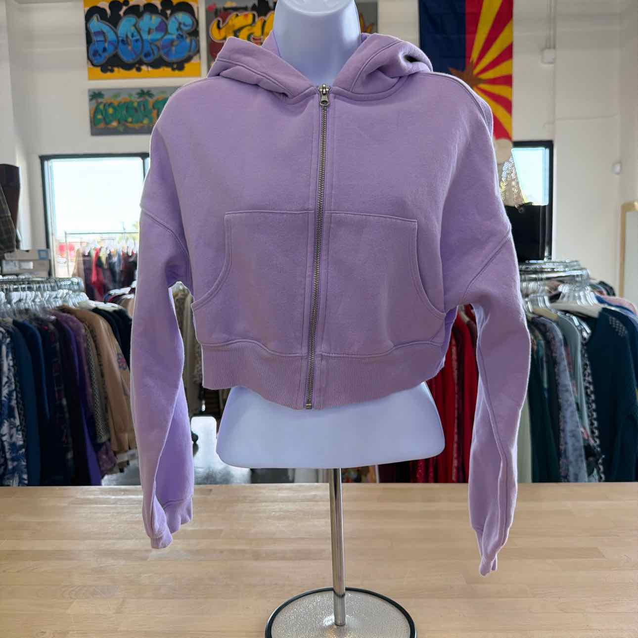 Divided Size M Lavender Preloved Sweater