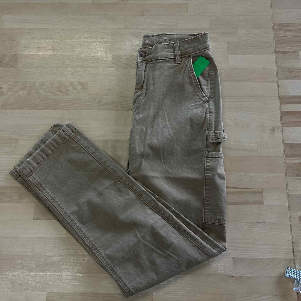 American Eagle Size 0 Khaki Preloved Cargo