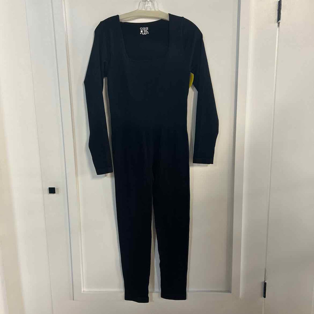 OQQ Size L Black Preloved Jumper