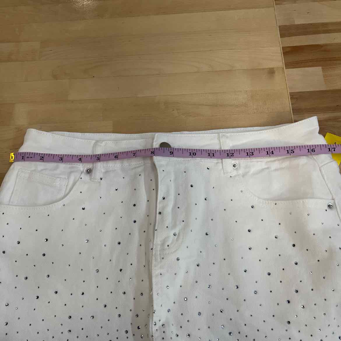 Guanny Women Size XL White Preloved Skorts