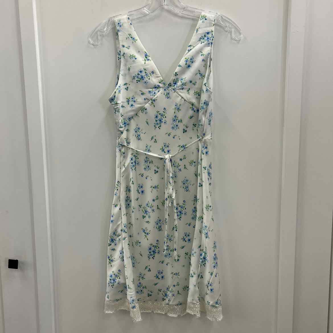 Madden Girl Size S White Preloved Dress