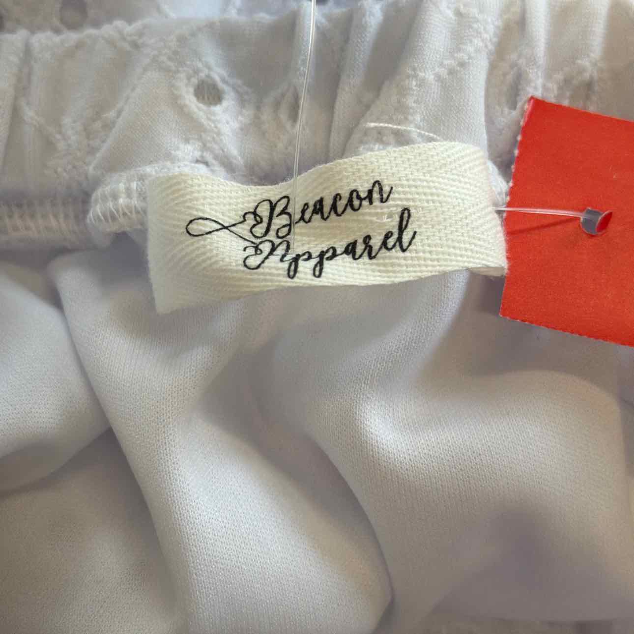 Beacon Apparel Size L White Used Blouse