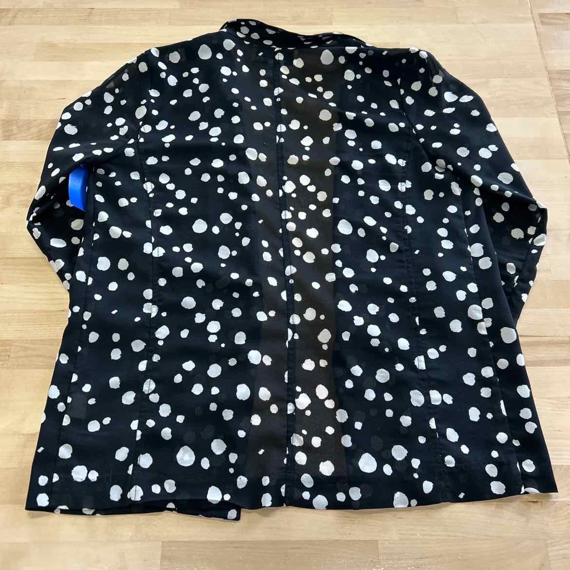 Bar III Size M BLACK & WHITE Long Sleeve