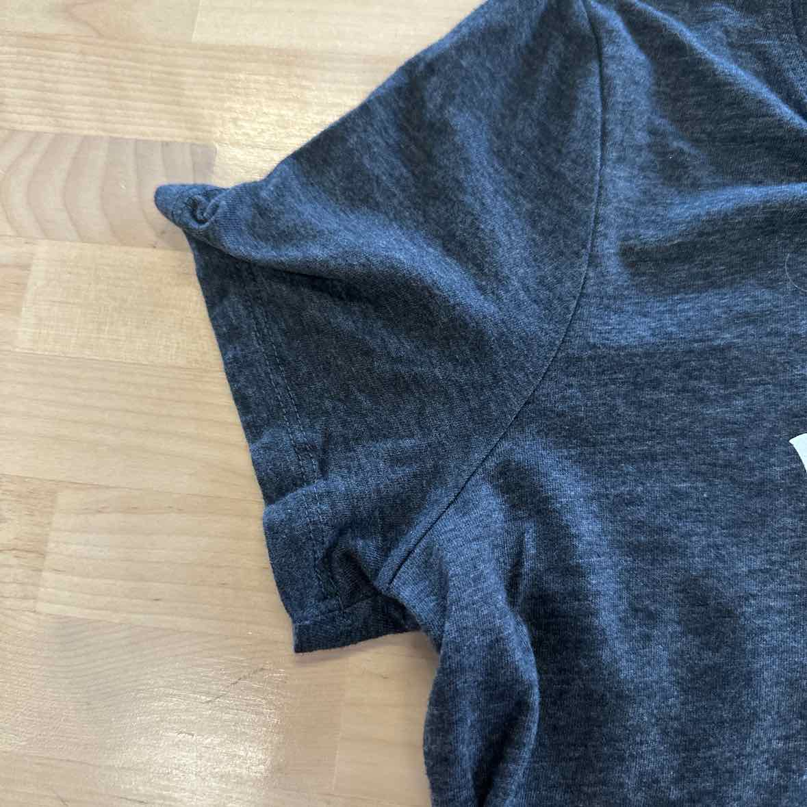 Torrid Size 00 Gray T-shirt