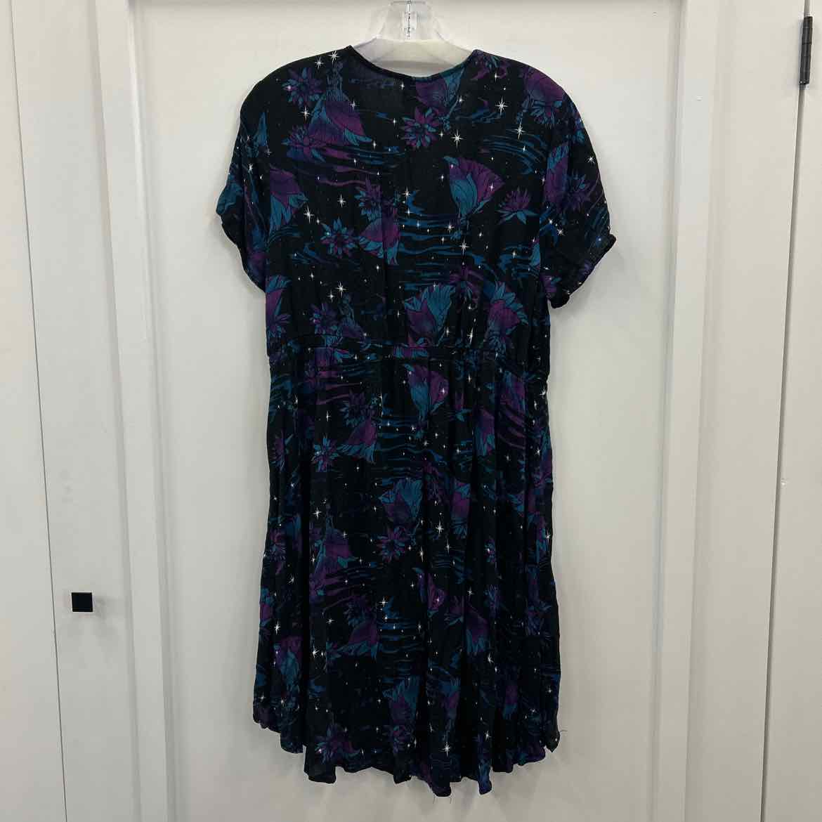 Disney Size 1 Blue & Aqua Print Preloved Blouse SS