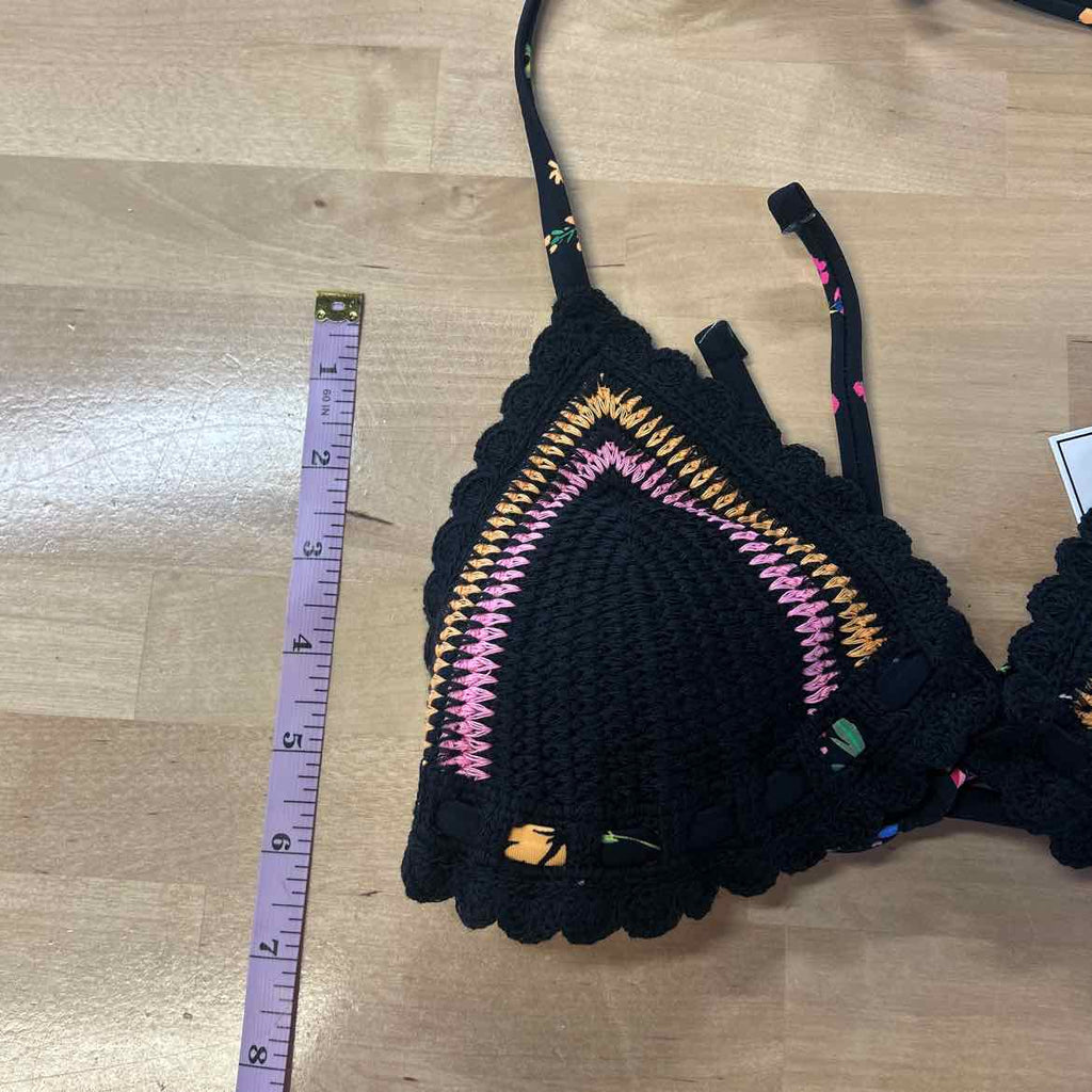 Salt + Cove Size XS Crochet Halter Triangle Bikini