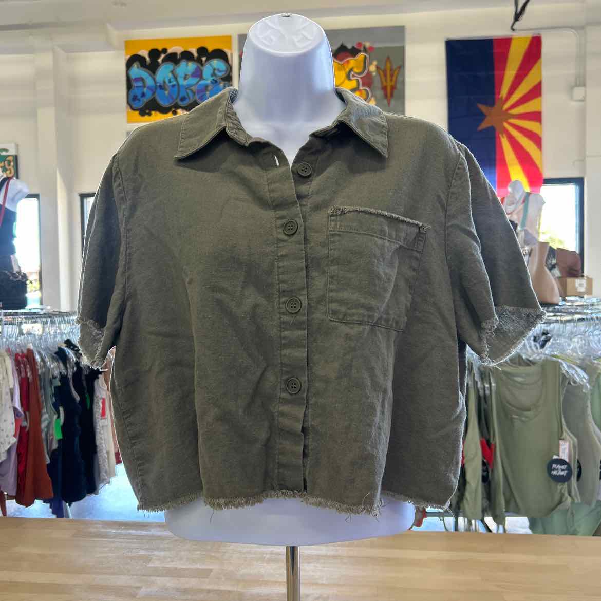 Nicole Miller Size L Green Preloved Blouse SS