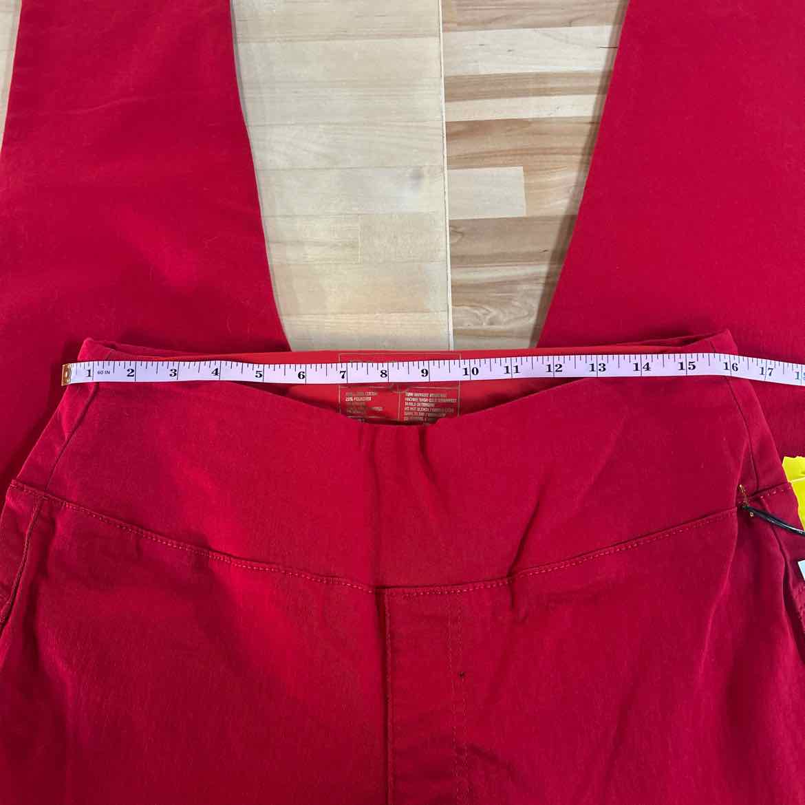 DG2 Size L Red Preloved Pants