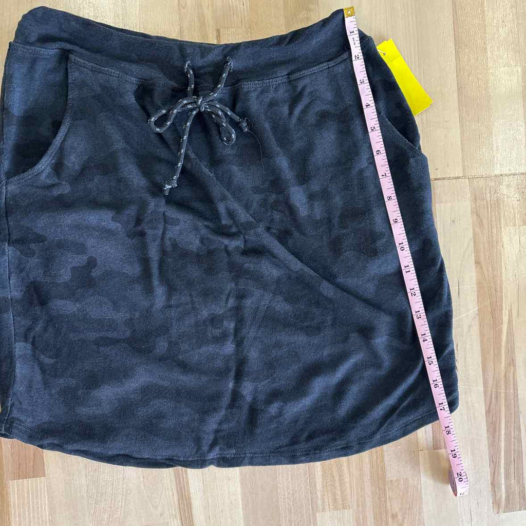 sundry Size 2 Black Skirt