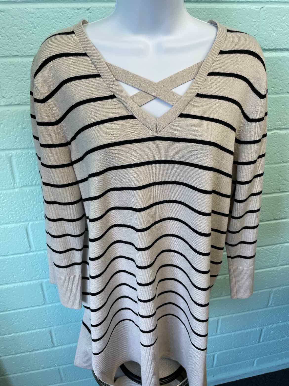 United States Sweaters Size XL Beige/Black Sweater