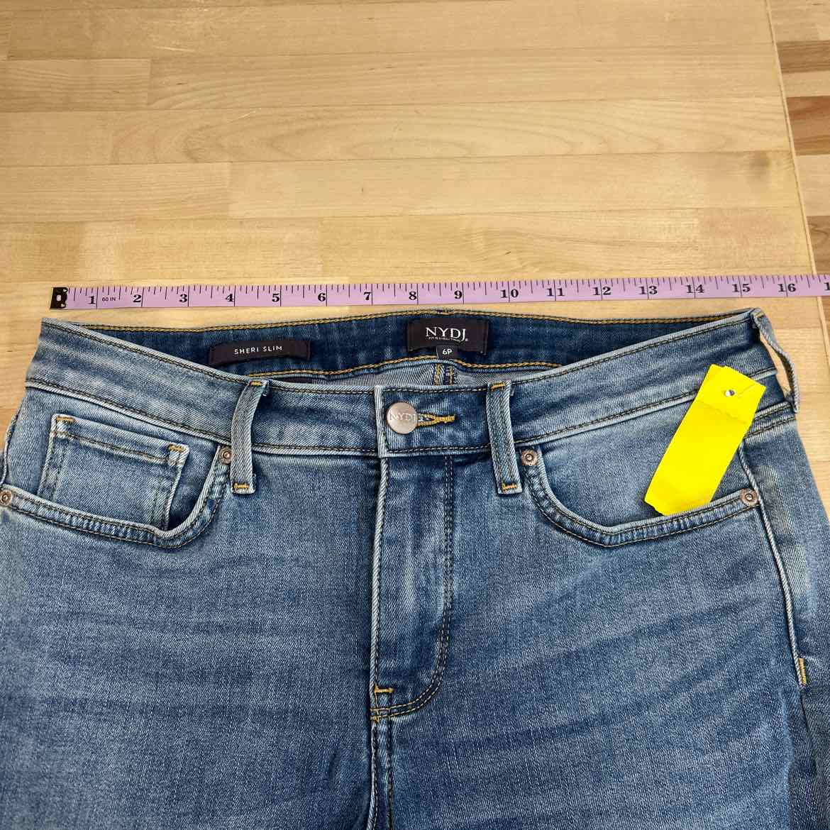NYDJ Size 6P Blue Denim Preloved Jeans