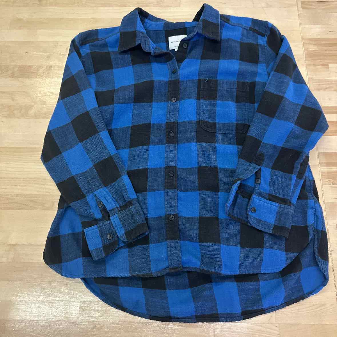 American Eagle Size L Blue flannel