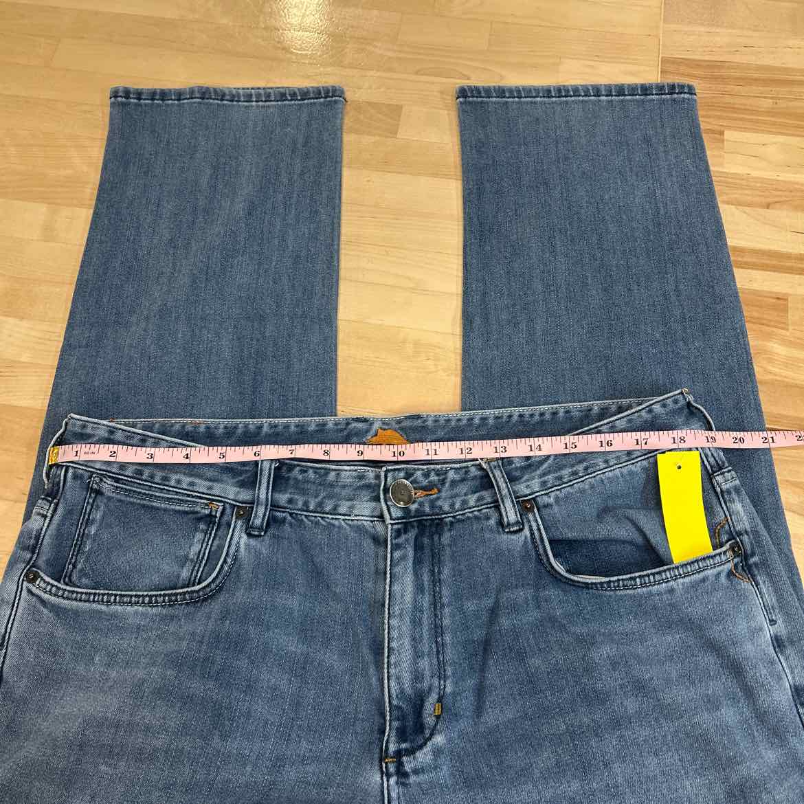 Tommy Bahama Size 38x30 Light Blue MENS Jeans