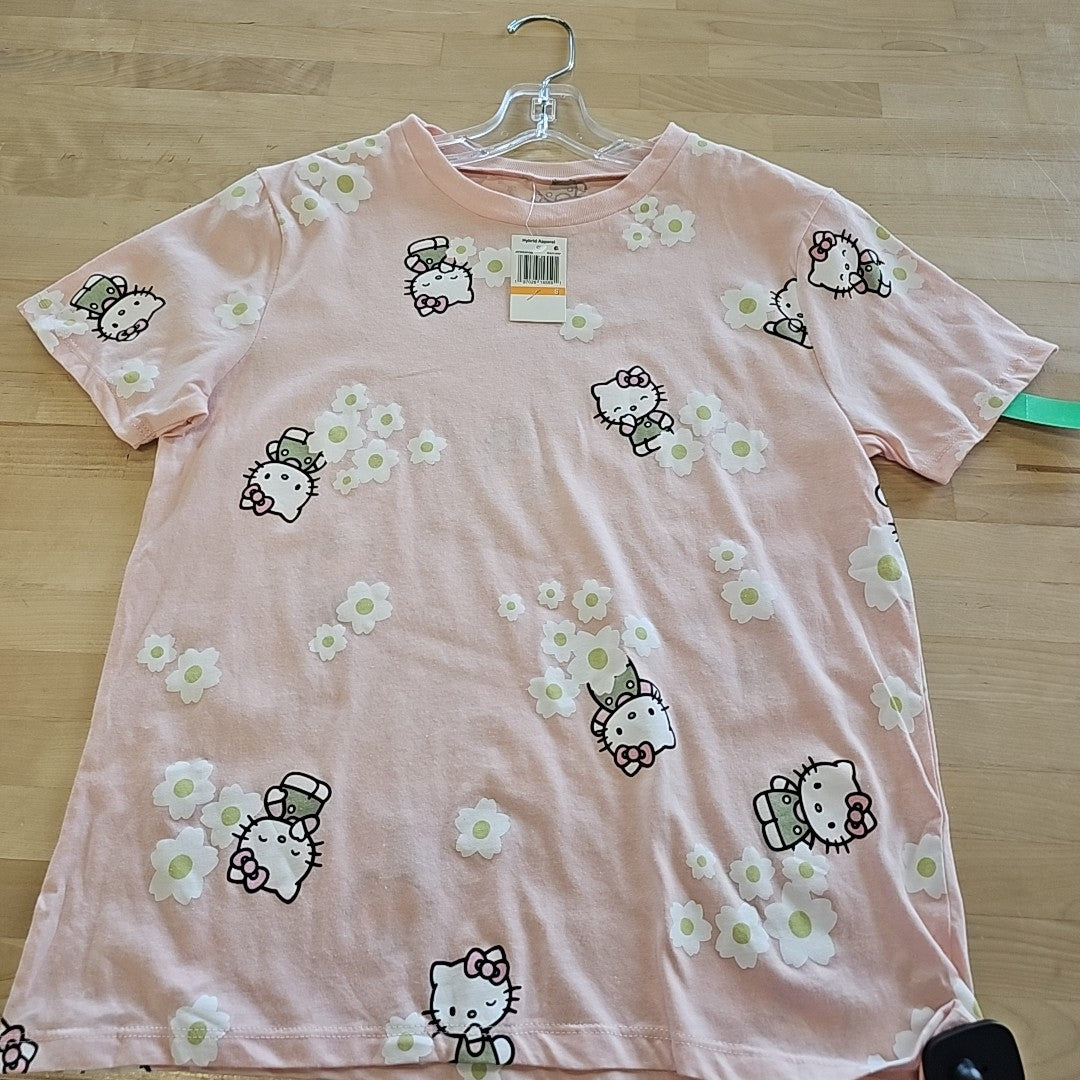 Love Tribe Juniors' Hello Kitty Crewneck T-Shirt - Peach Whip