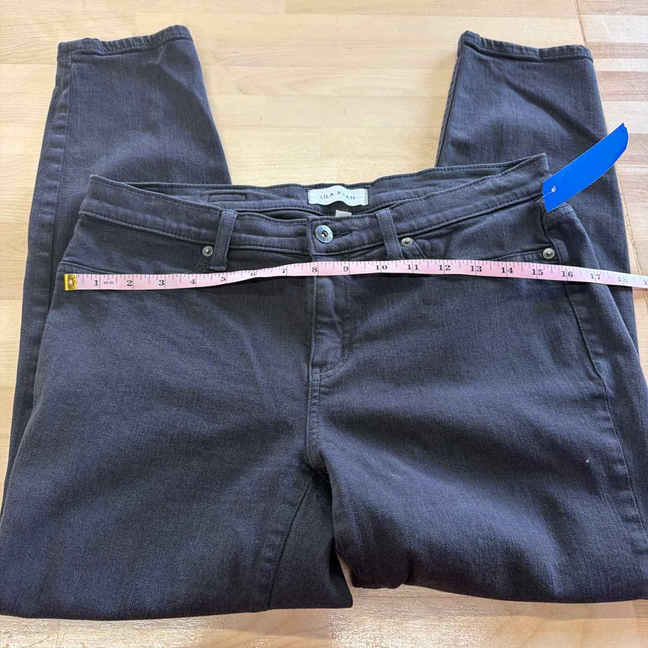 Lila Ryan Size 31 Gray Jeans