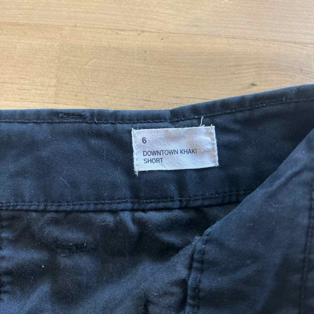 Gap Women Size 6 Black Preloved Shorts