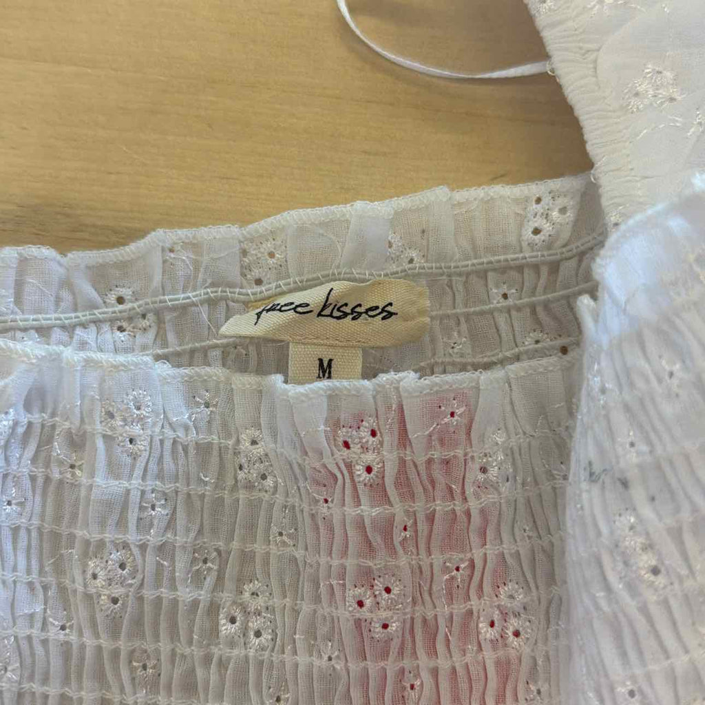 Free Kisses Size M White Cotton Preloved Blouse