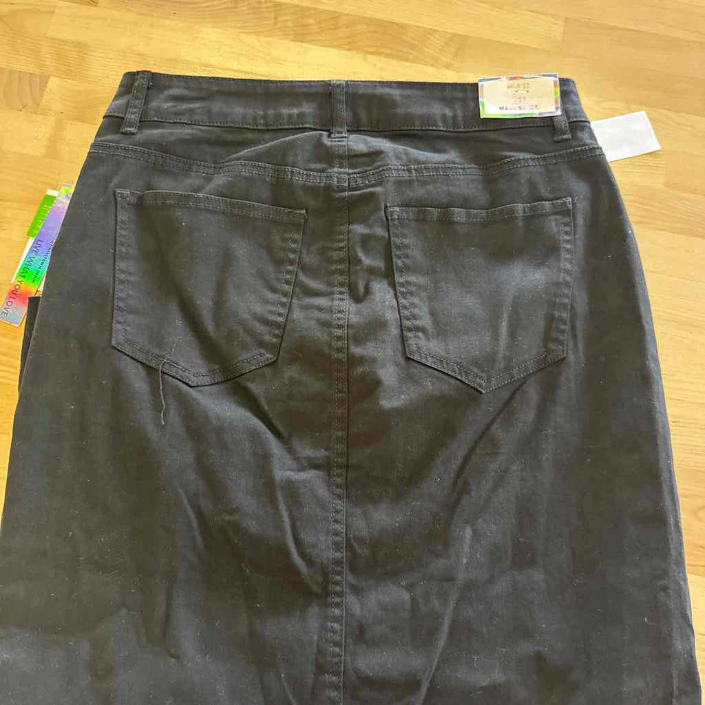 tinceltown Size 5 Black Asymmetrical  Maxi Skirt NWT