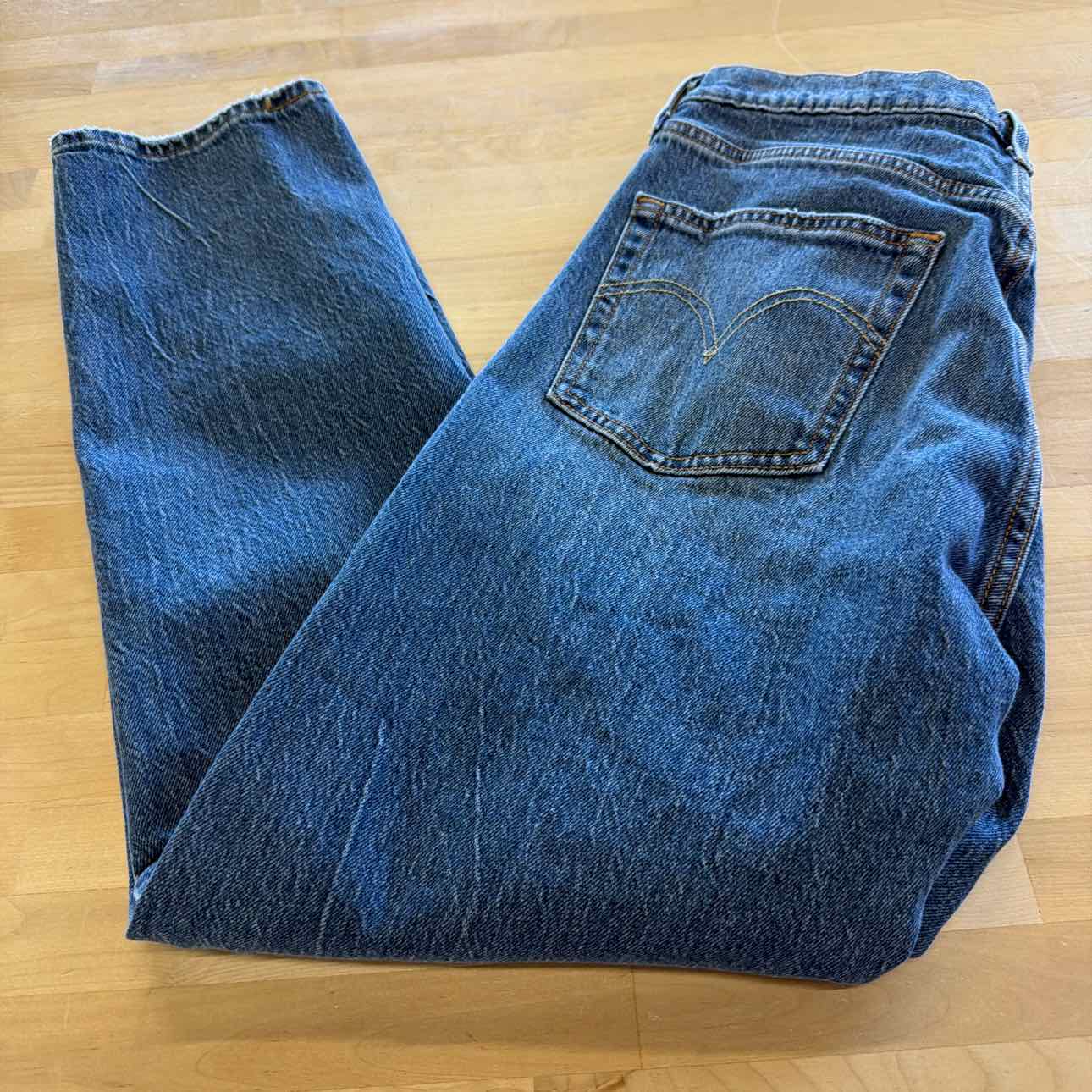 Levi's Size 30x28 Blue Denim Preloved Jeans