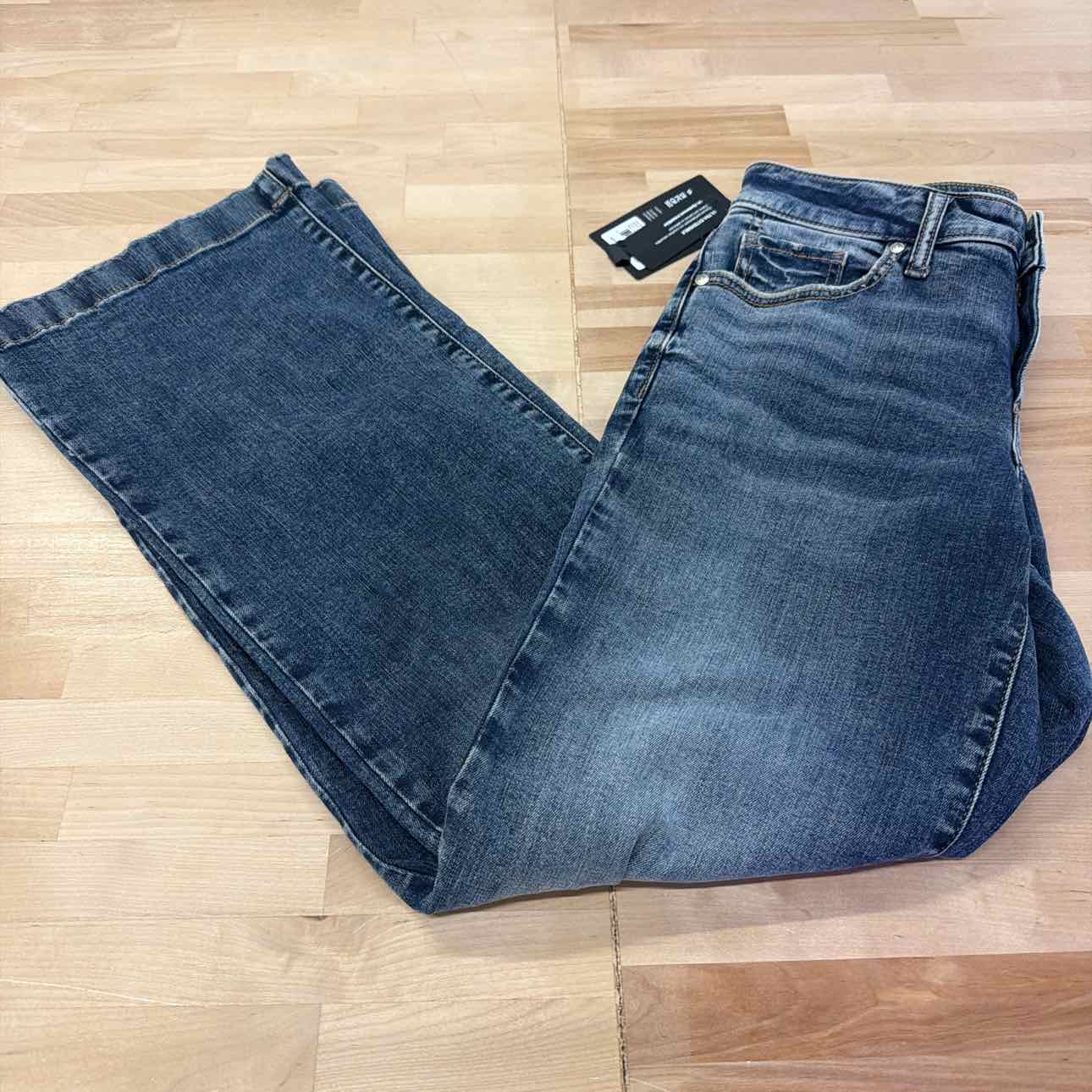 Women's Suki Mid Rise Trouser Leg Jeans