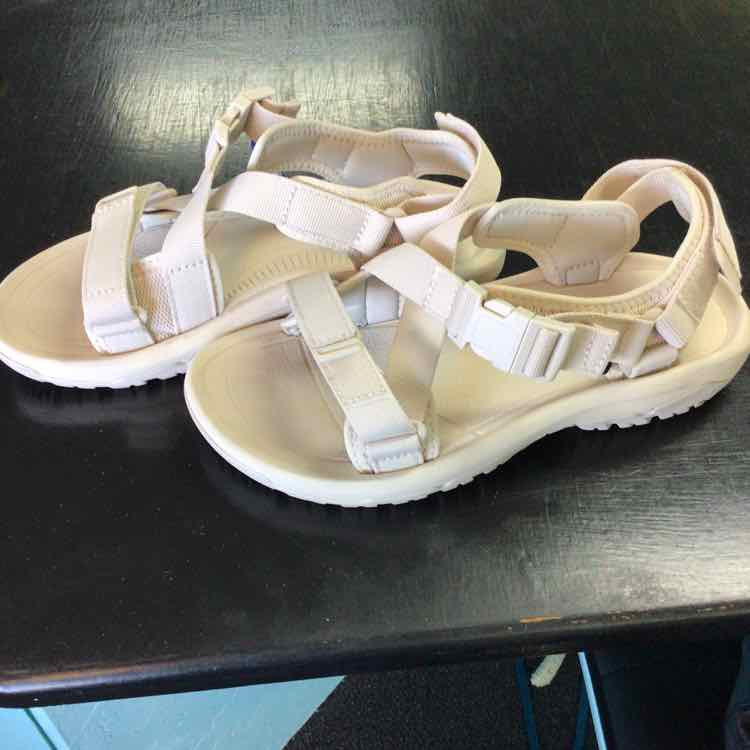 Teva Shoe Size 9 Tan Sandals