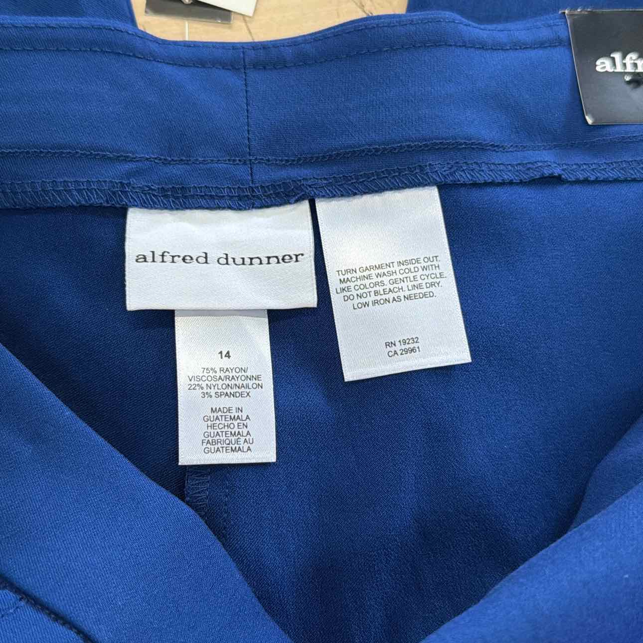 Women's Alfred Dunner Allure Fitted Stretch Medium Length Pants,