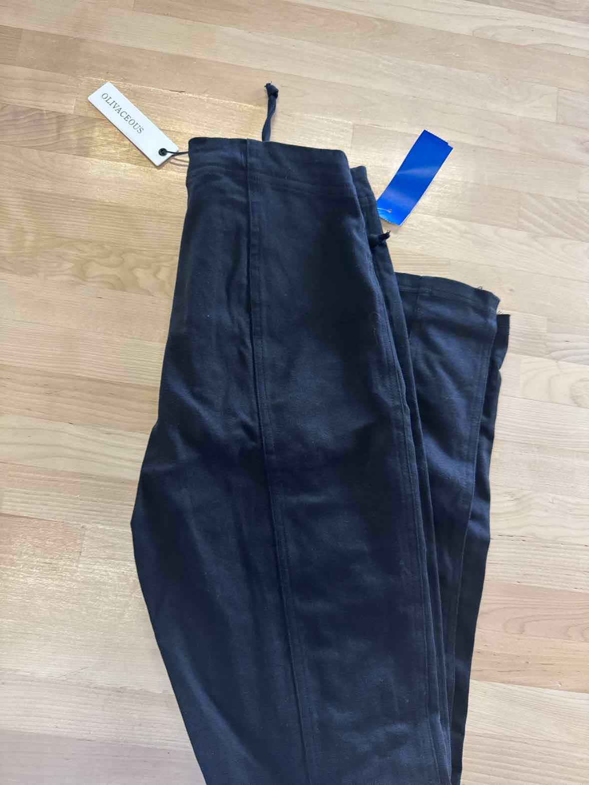 Olivaceous Size S Black Pants