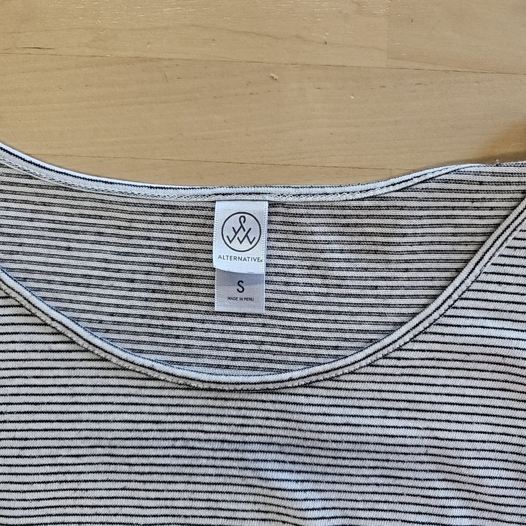 Alternative Size S White Preloved Shirt